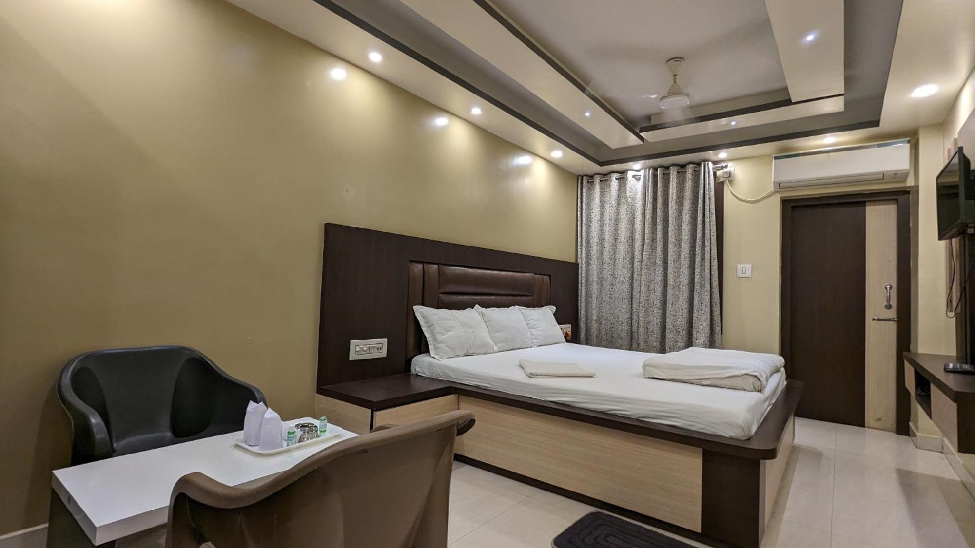Hotel Binapani Deluxe 1 Тарапит Экстерьер фото