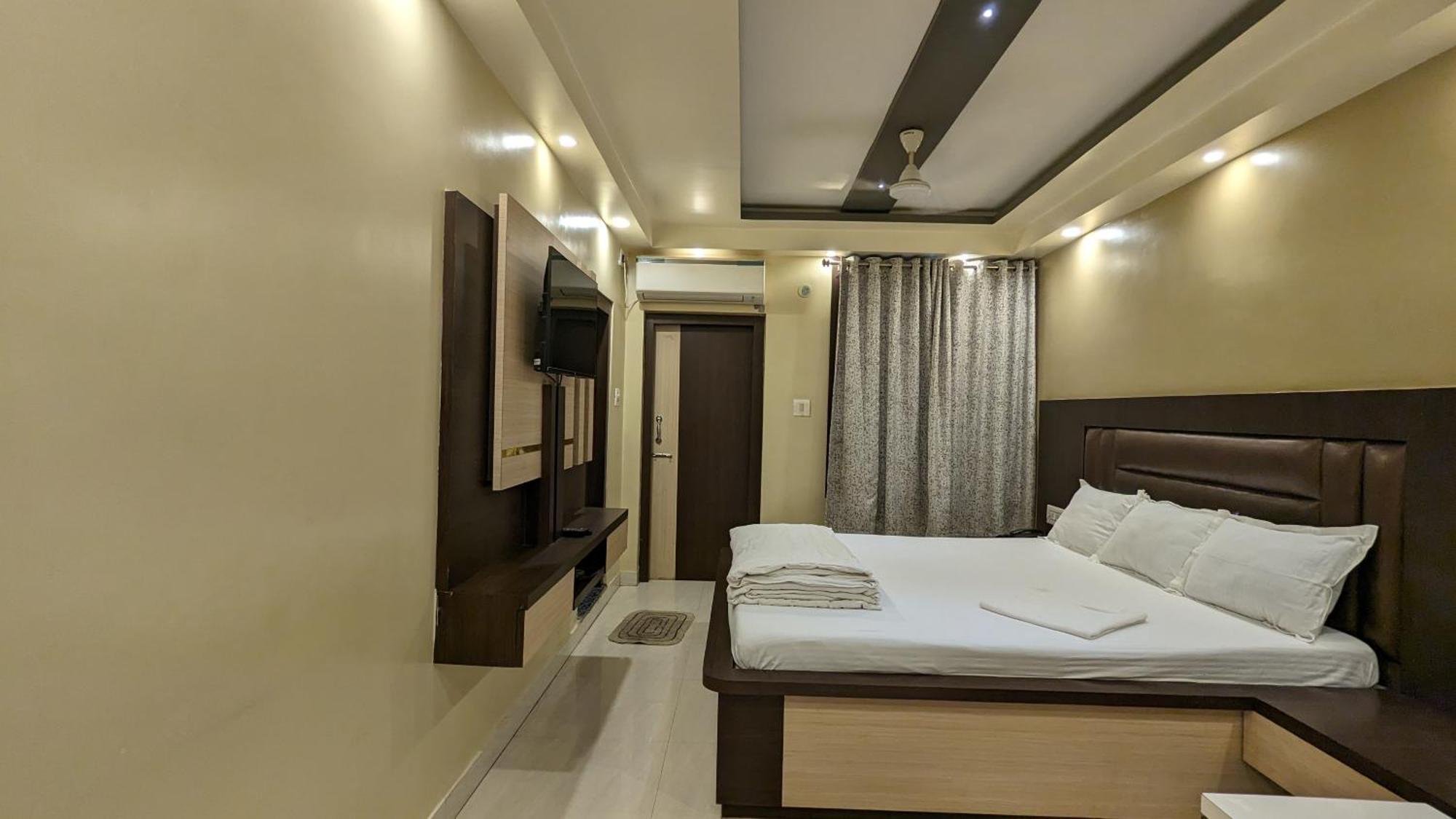 Hotel Binapani Deluxe 1 Тарапит Экстерьер фото